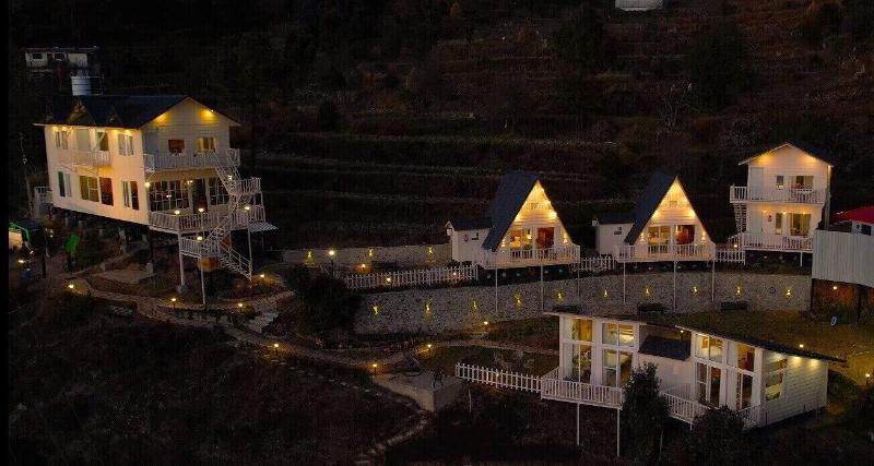 Vinyasa Resort