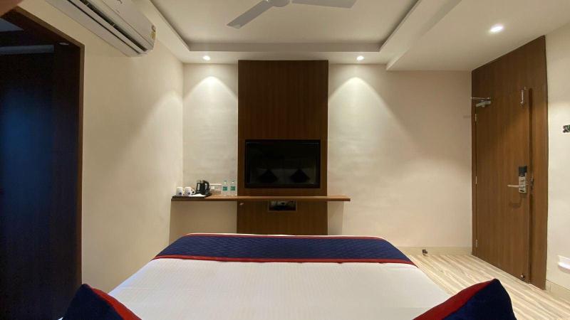 Zip By Spree Hotels Shirdi image