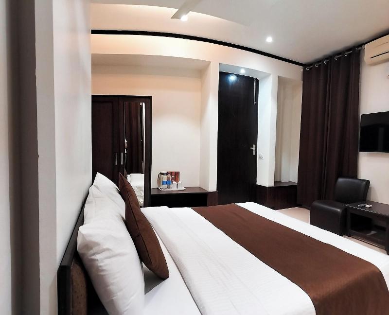 The Wind Cross Hotel image