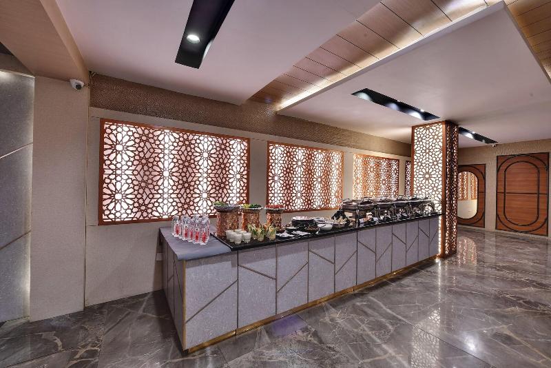 Rnb Select Hotel Walk In Lucknow image