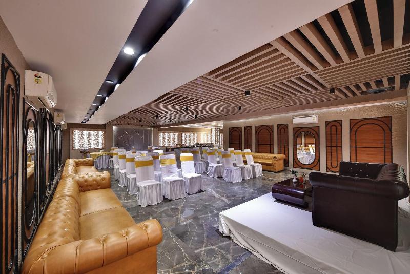 Rnb Select Hotel Walk In Lucknow image