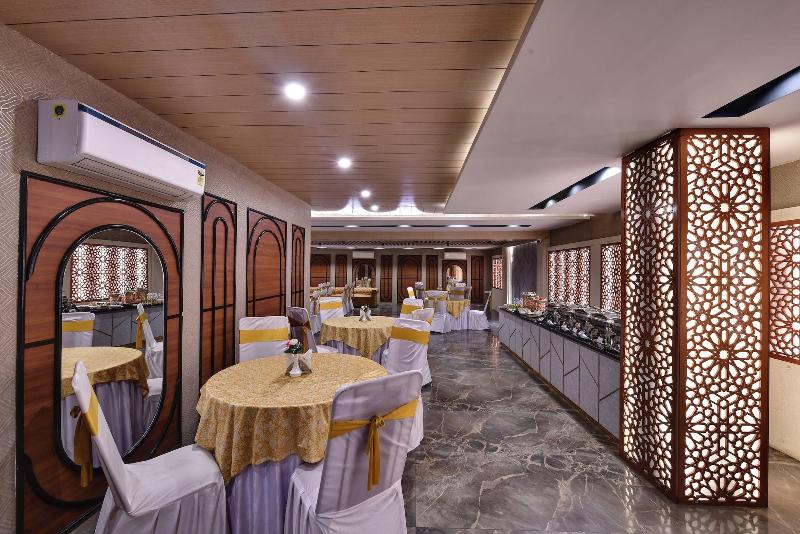Rnb Select Hotel Walk In Lucknow image