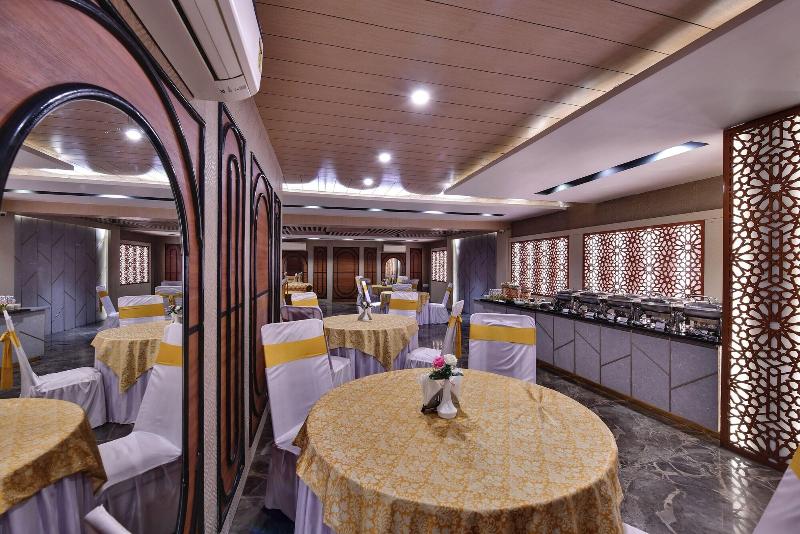 Rnb Select Hotel Walk In Lucknow image