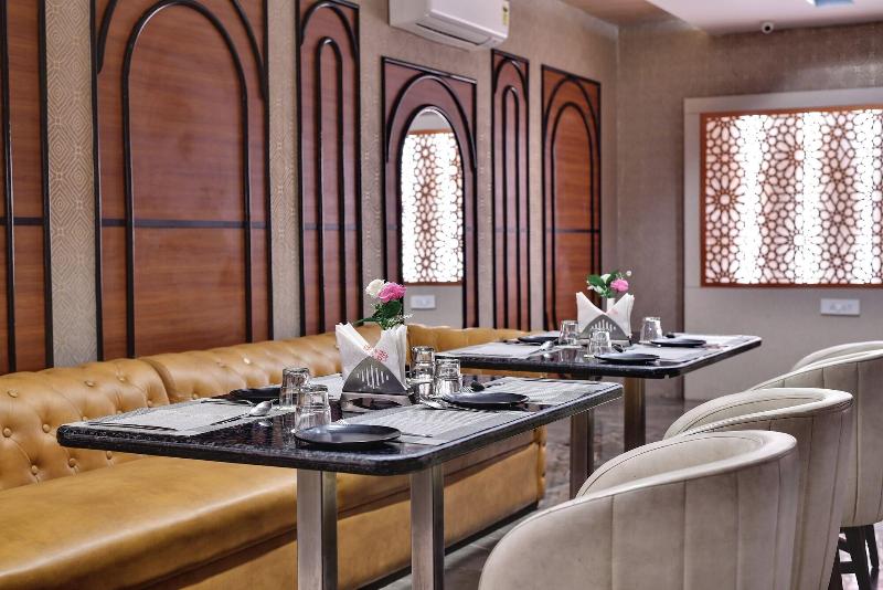 Rnb Select Hotel Walk In Lucknow image