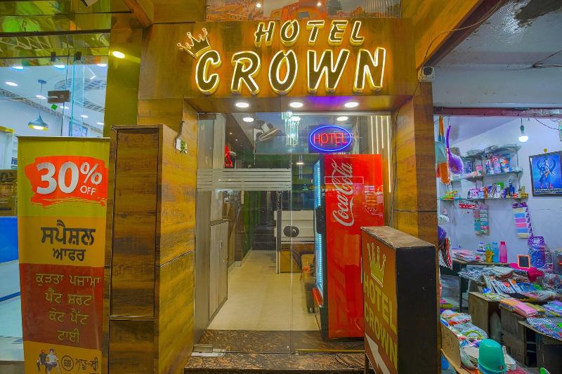 Hotel Crown — general view