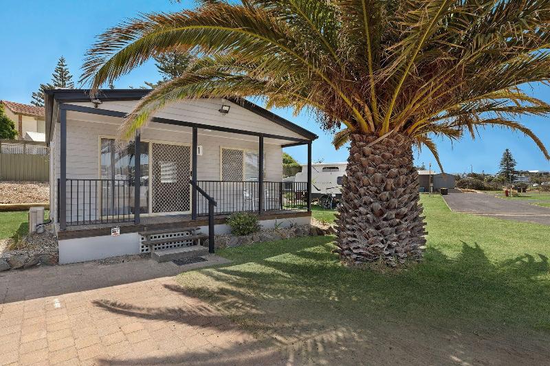 Moana Beach Tourist Park image