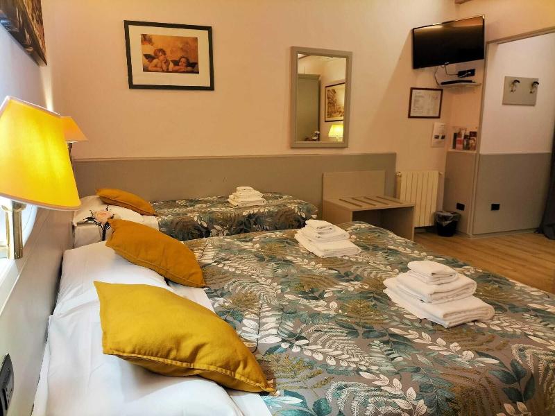 Hotel Camilla image
