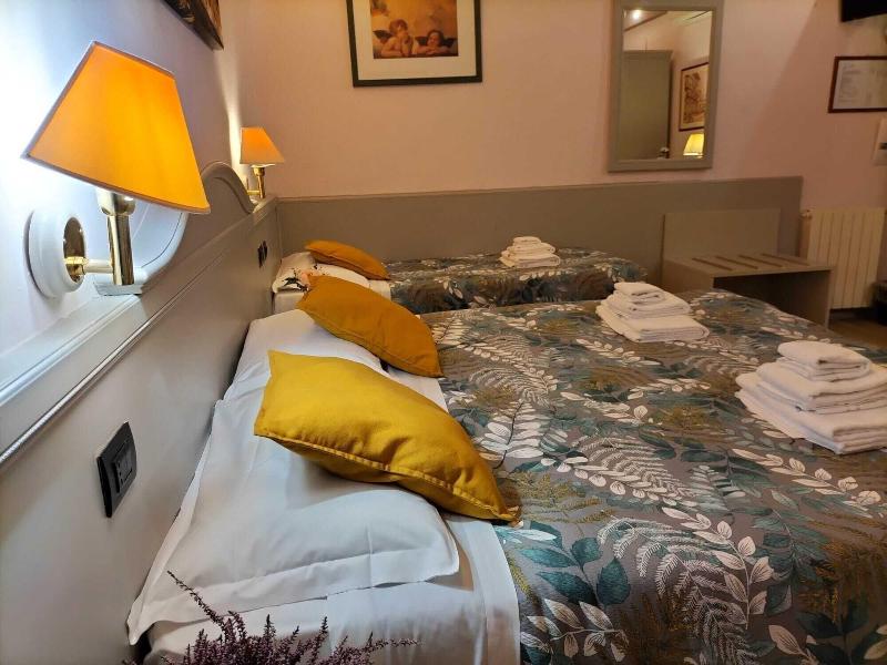 Hotel Camilla image