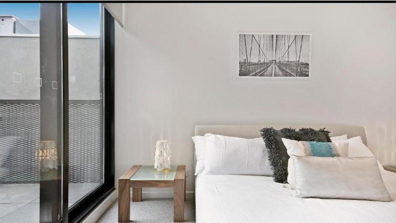 Melbourne City Apartments - Teri image