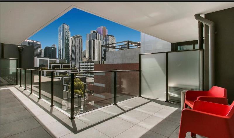 Melbourne City Apartments - Teri image