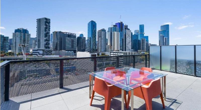 Melbourne City Apartments - Teri image