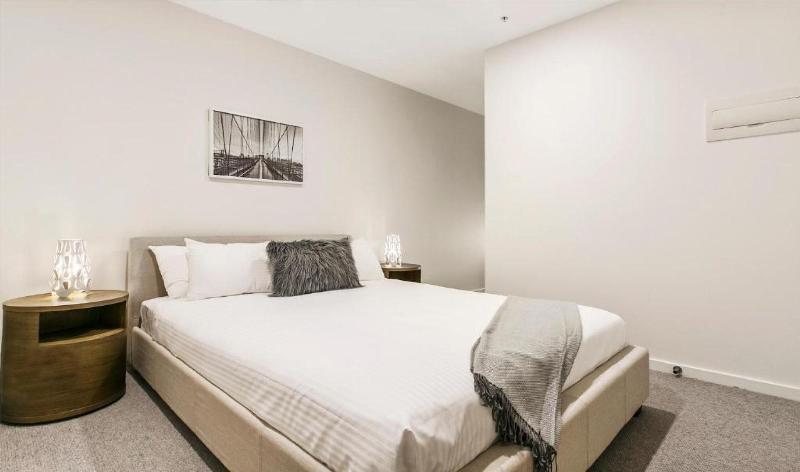 Melbourne City Apartments - Teri image