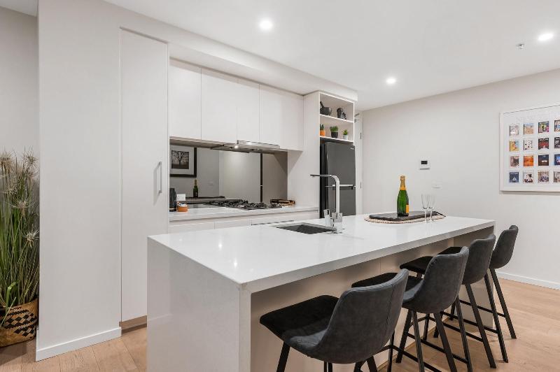 Melbourne City Apartments - Teri image