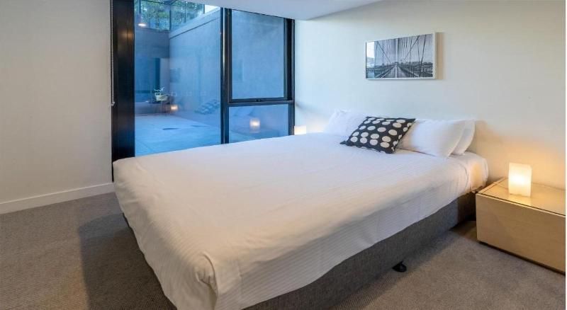 Melbourne City Apartments - Teri image