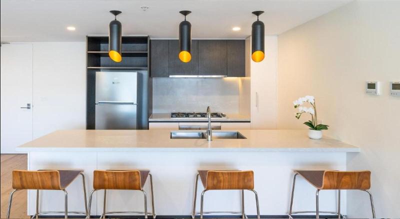 Melbourne City Apartments - Teri image