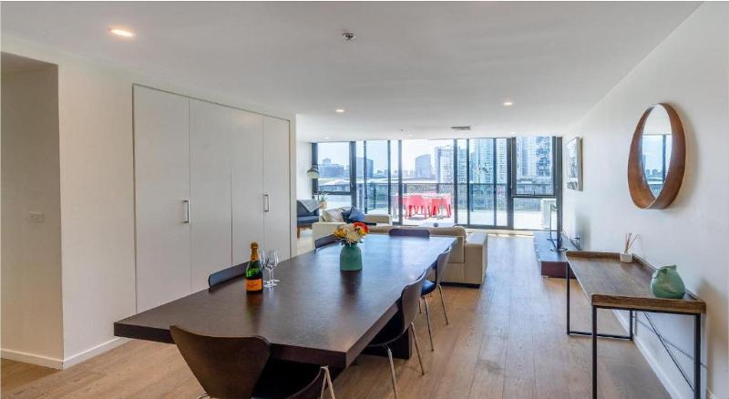 Melbourne City Apartments - Teri image