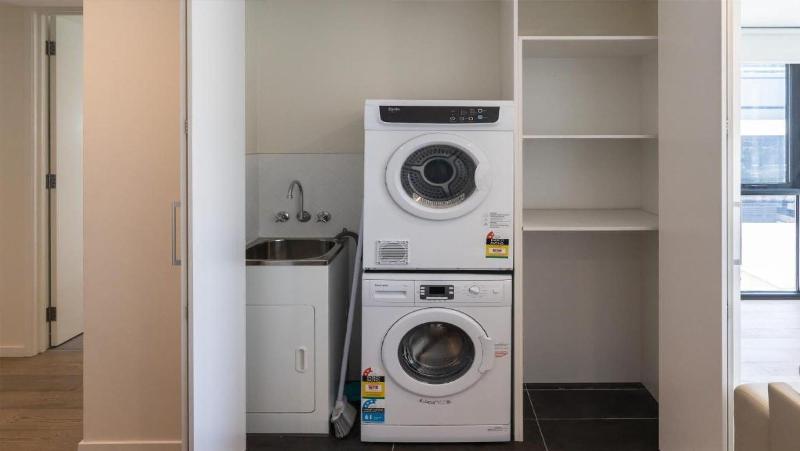 Melbourne City Apartments - Teri image