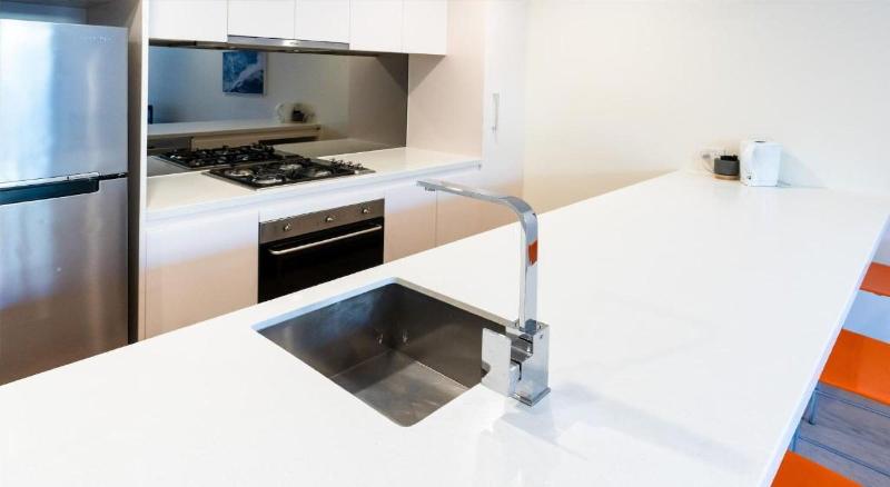 Melbourne City Apartments - Teri image