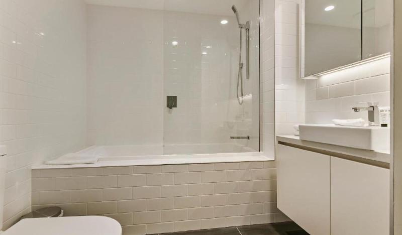 Melbourne City Apartments - Teri image