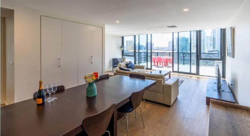 Melbourne City Apartments - Teri image