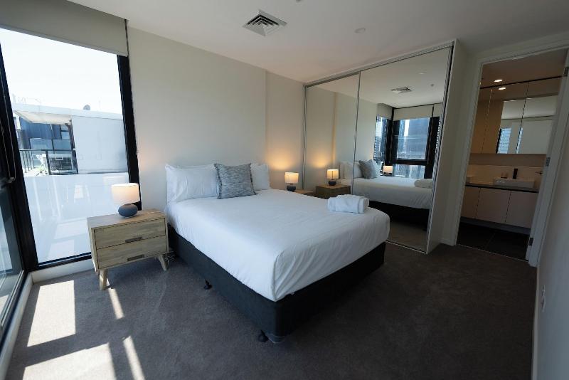 Melbourne City Apartments - Teri image