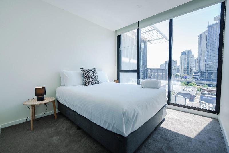 Melbourne City Apartments - Teri image