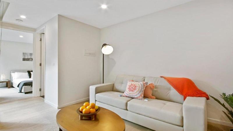Melbourne City Apartments - Teri image