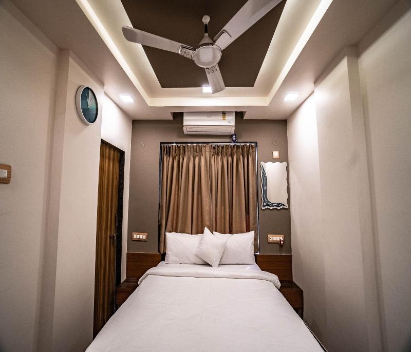 Pooja Villa Suites Igatpuri image