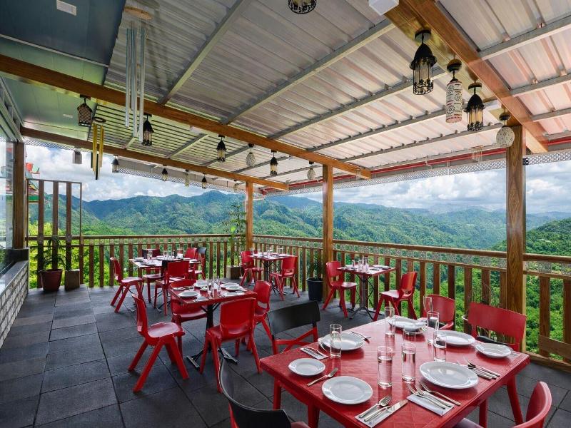 Hotel Forest View And Restaurant image