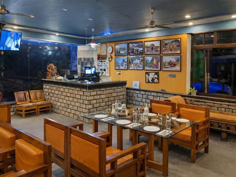 Hotel Forest View And Restaurant image