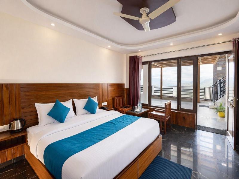 Hotel Forest View And Restaurant image
