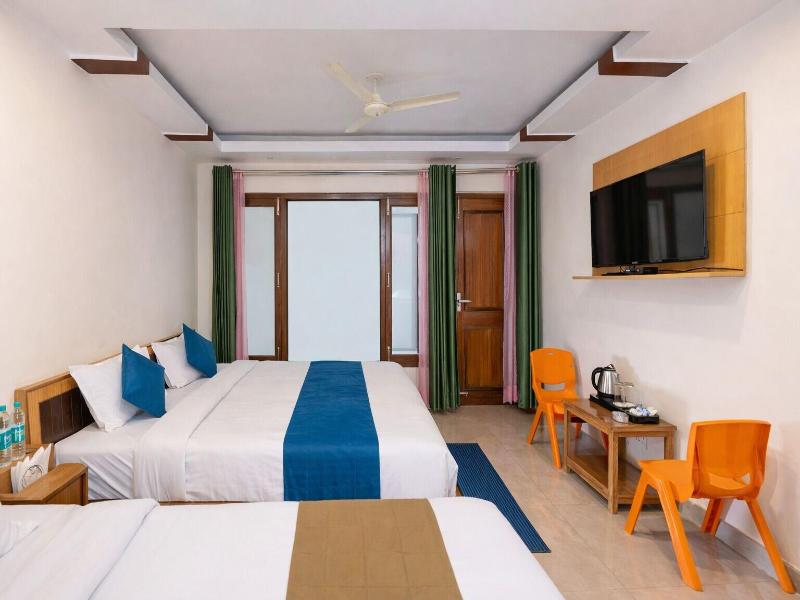 Hotel Forest View And Restaurant image