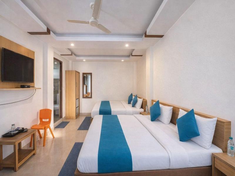 Hotel Forest View And Restaurant image