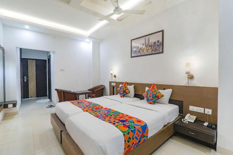Fabhotel Prime The Continental image