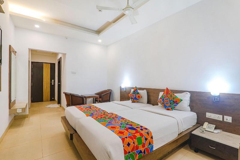 Fabhotel Prime The Continental image