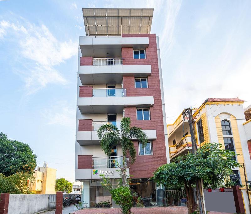 Treebo Silver Apartment image