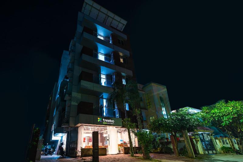 Treebo Silver Apartment image