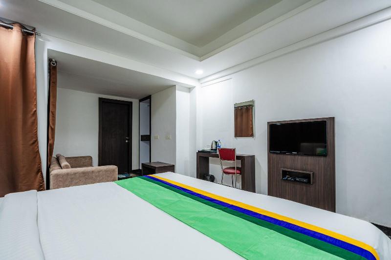 Treebo Silver Apartment image