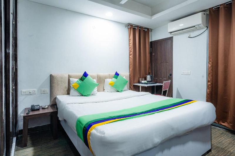 Treebo Silver Apartment image