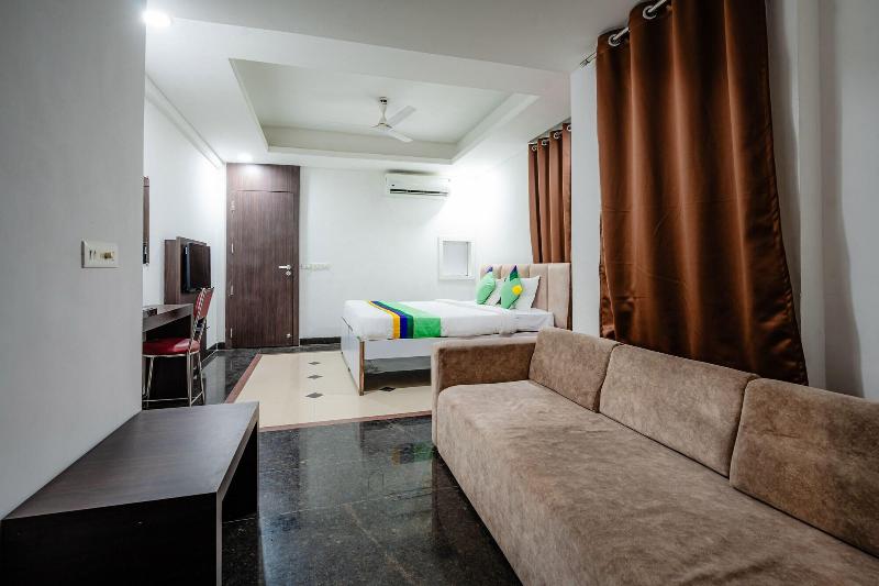 Treebo Silver Apartment image