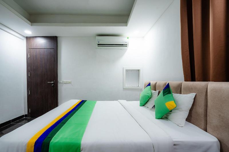 Treebo Silver Apartment image
