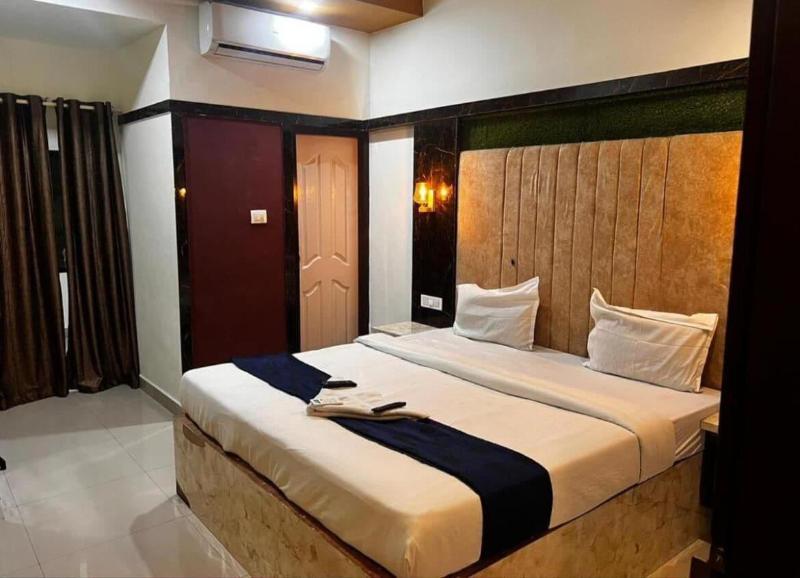 Hotel Queen Residency image