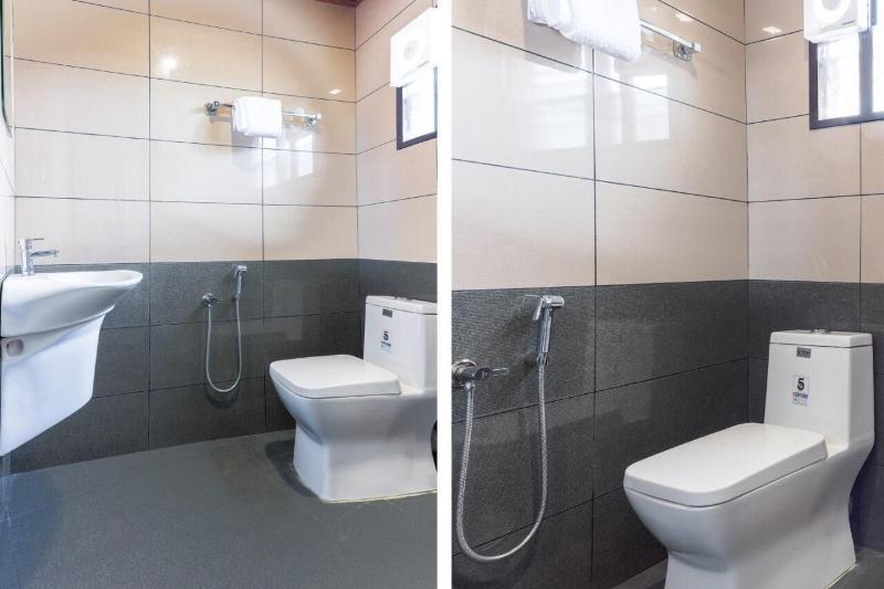 Hotel Queen Residency image