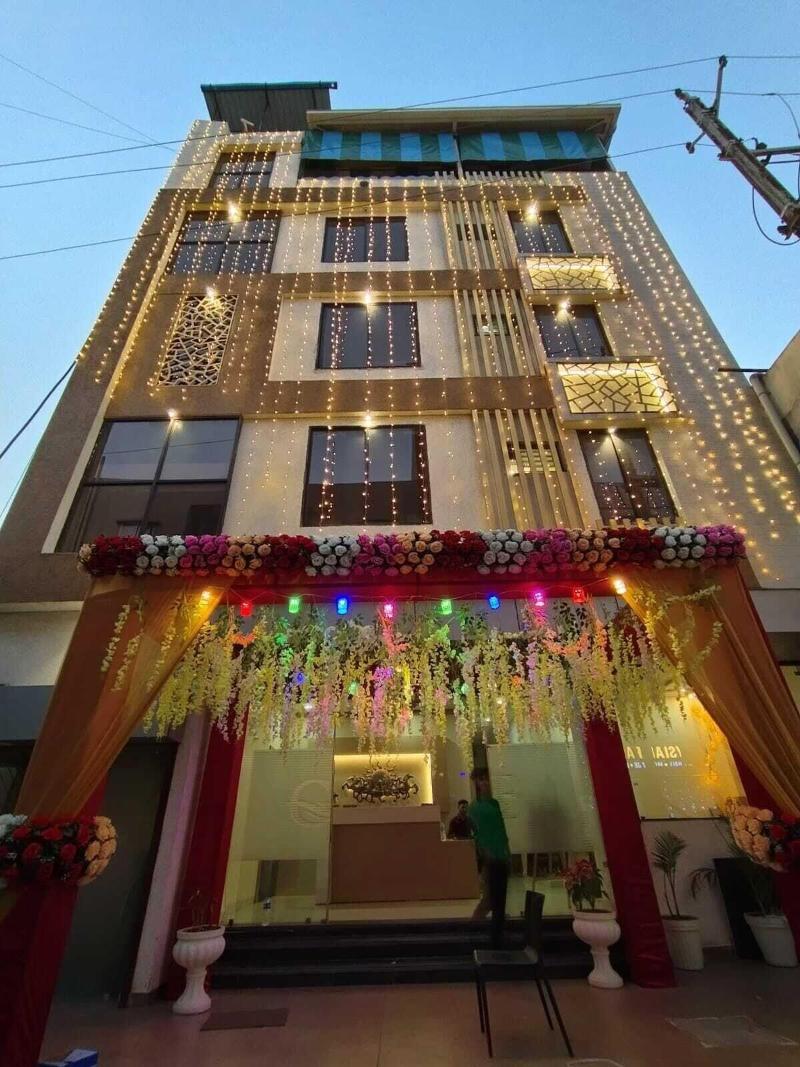 Hotel Golden Bliss image