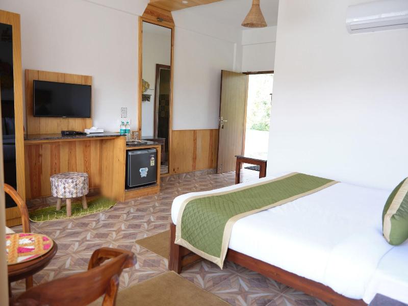Veda5 Wellness Retreat & Spa image