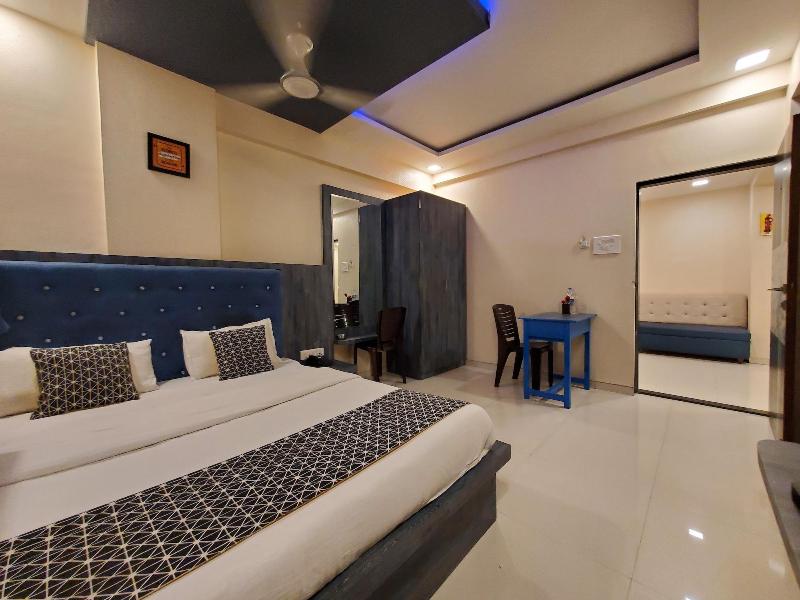 Hotel Mari Aai Residency image