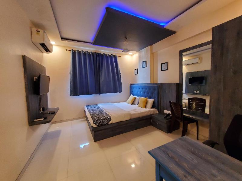 Hotel Mari Aai Residency image