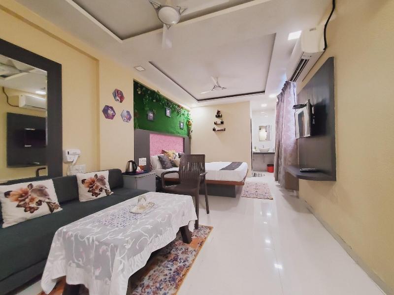 Hotel Mari Aai Residency image