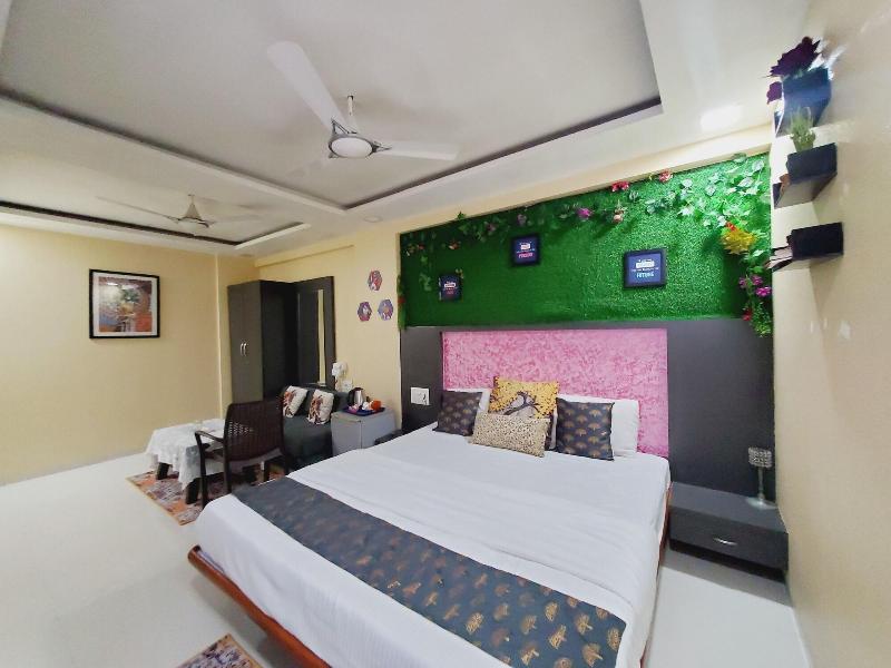 Hotel Mari Aai Residency image