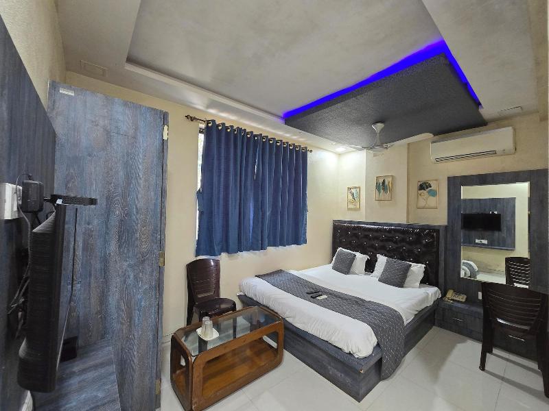 Hotel Mari Aai Residency image